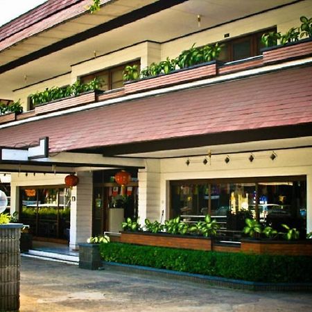 Hotel Jelita Parahyangan Bandung Extérieur photo