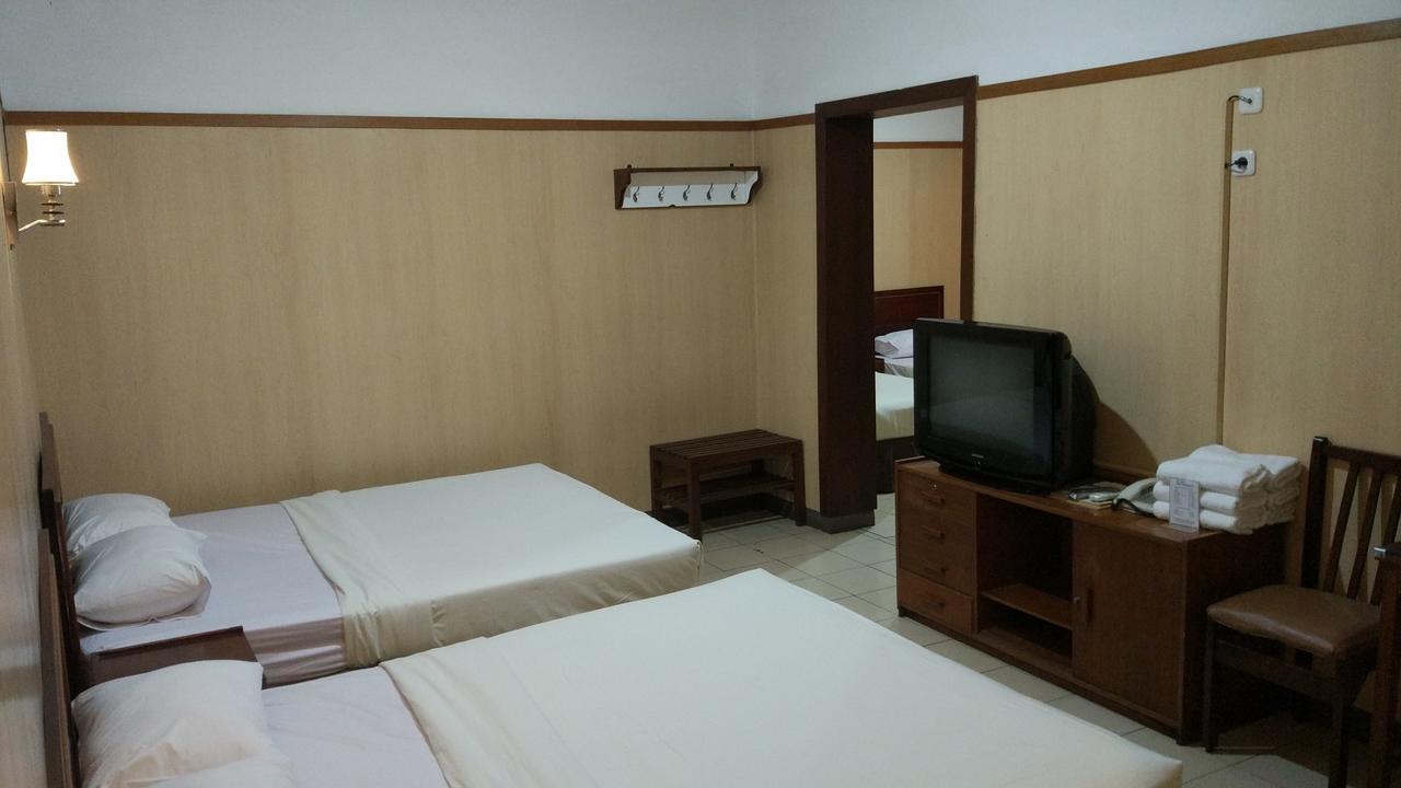 Hotel Jelita Parahyangan Bandung Extérieur photo