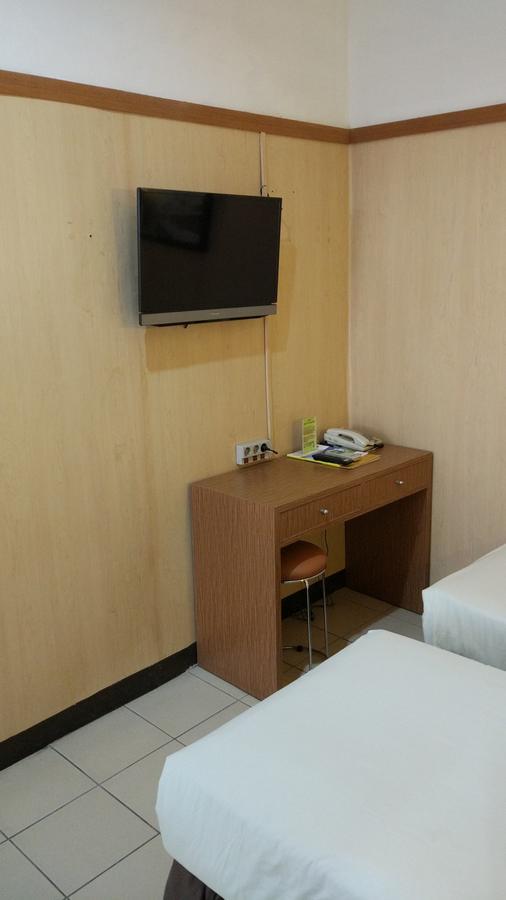 Hotel Jelita Parahyangan Bandung Extérieur photo
